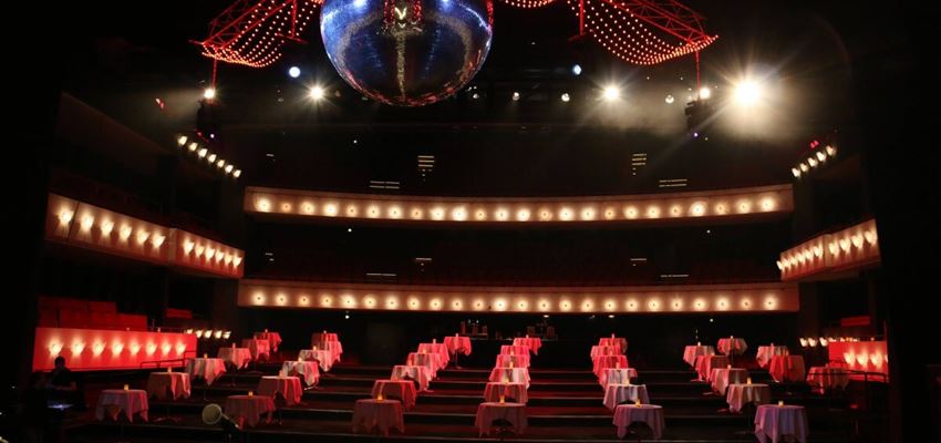 Store Sal Runde Borde Podier 1200X800