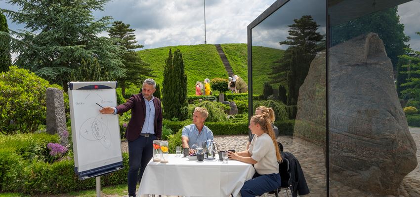 24855 Meetingvejle Hero WEB 19020X1080px